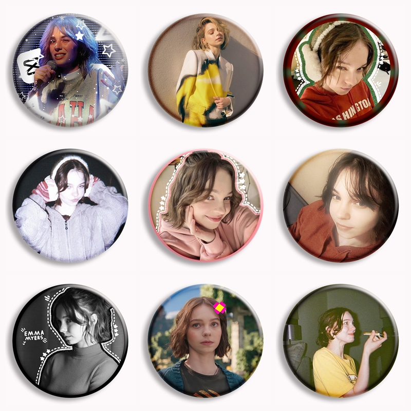 Pin Bros Lembut Estetis Emma M - Pin Button Badge ulasan dan harga